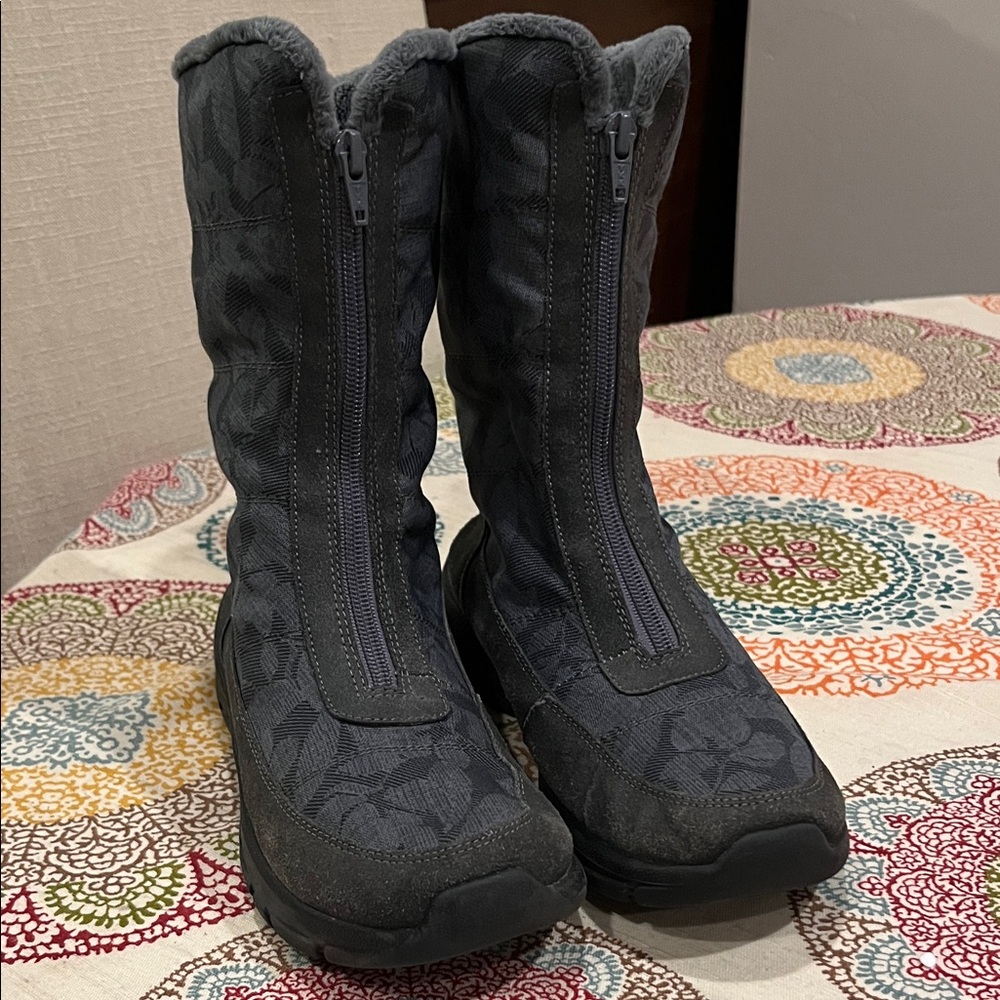 Lands’ End All Weather Insulated Boots size 8 women’s